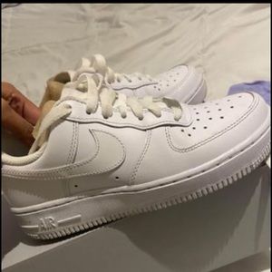 White Nike Air Force 1 womens US 5 like new